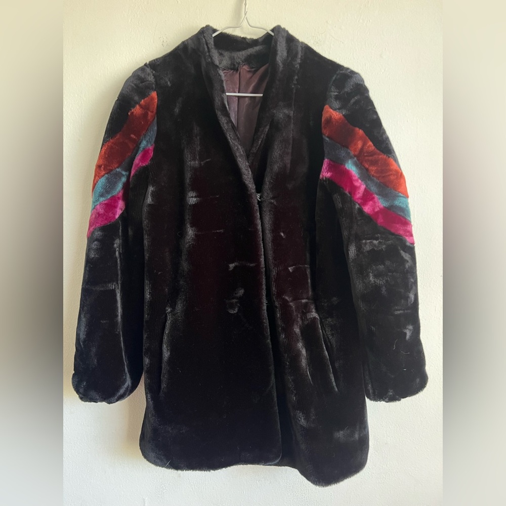 Retro Black Faux Fur Long Sleeve Hook Closure Coat